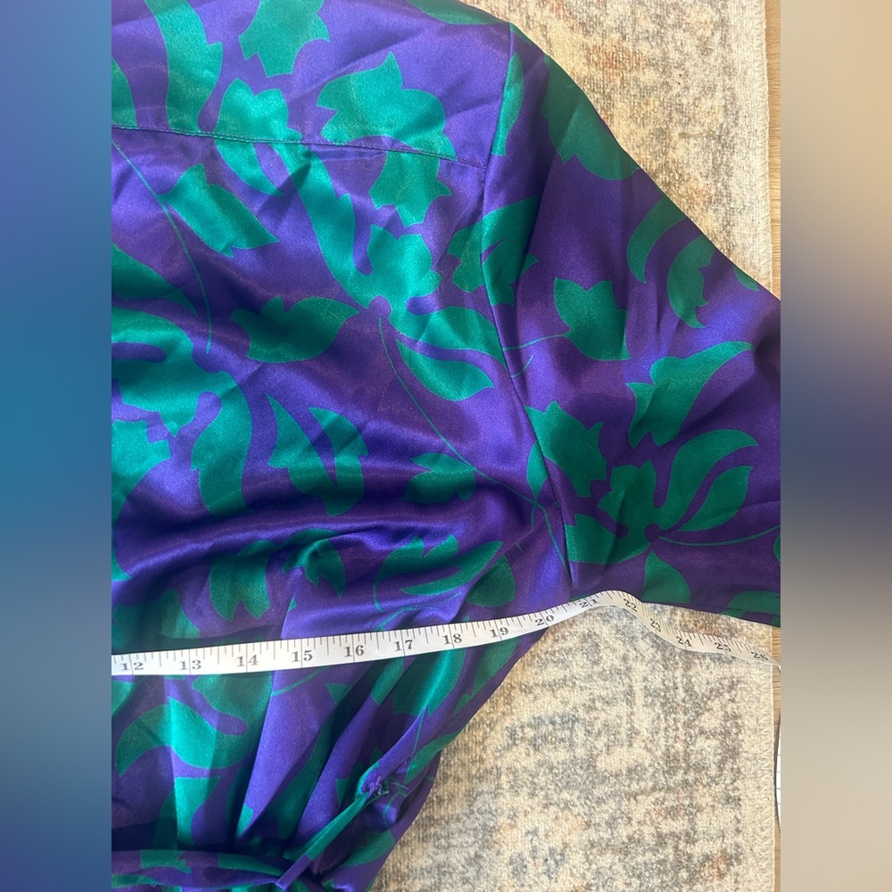 Vtg Victorias Secret Purple Green Satin Sleep Robe Long Sleeve Size M/L - Picture 13 of 15